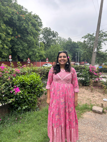 Gulaabi Noor Anarkali